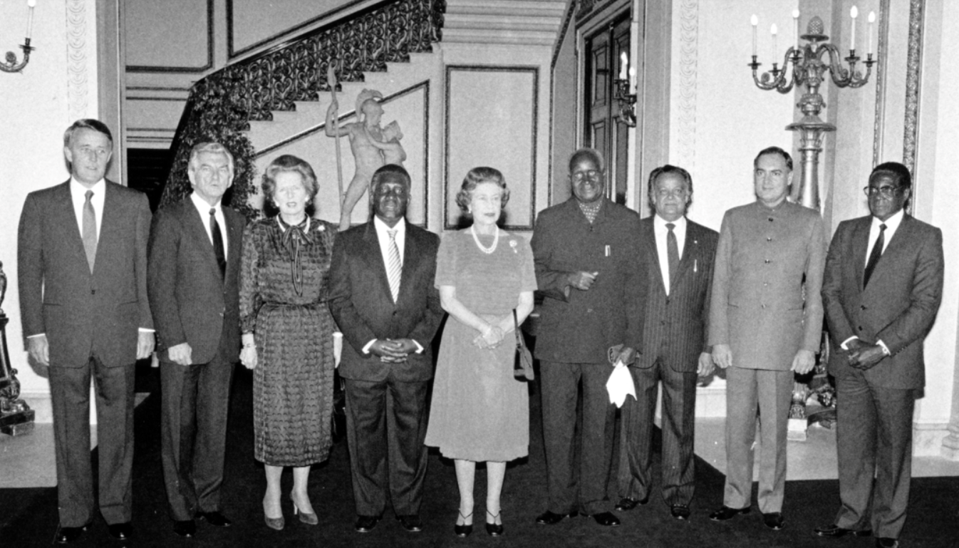 HM The Queen and Commonwealth Secretary-General Shridath Ramphal with leaders